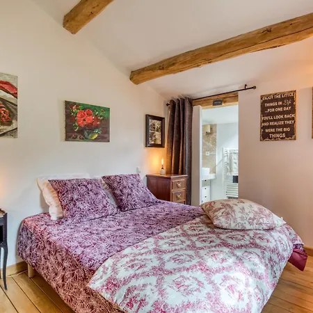 Сasa de vacaciones La Remise Du Bousquet De La Balme La Tour-sur-Orb