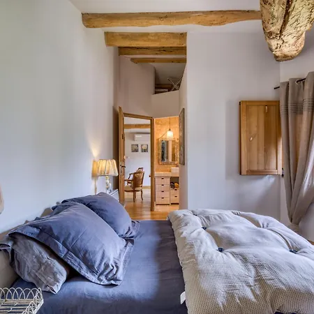 La Remise Du Bousquet De La Balme Сasa de vacaciones *