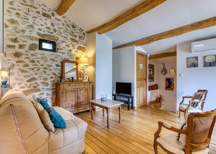 펜션 La Remise Du Bousquet De La Balme La Tour-sur-Orb